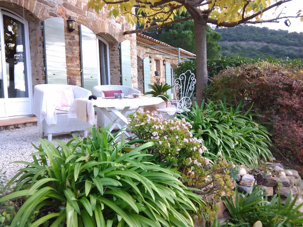 Hotel Massacan-Vue Mer à Le Lavandou Extérieur photo