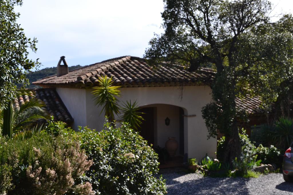 Hotel Massacan-Vue Mer à Le Lavandou Extérieur photo